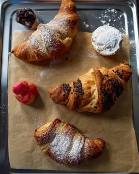 Färska croissanter